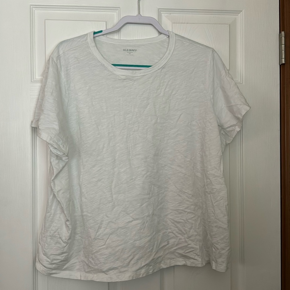 Women’s XXL Old Navy White T-Shirt